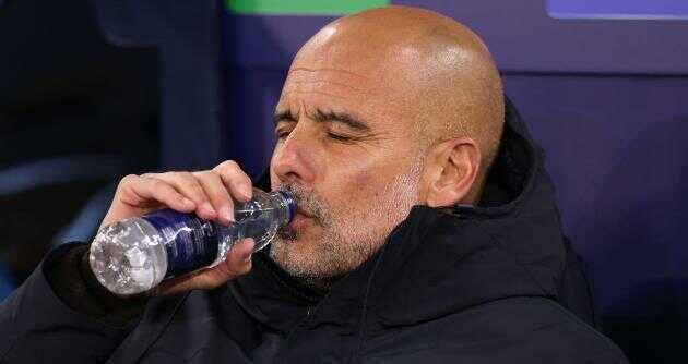 Pep thúc giục Man City bỏ nỗi sợ sai lầm trước trận gặp Leeds