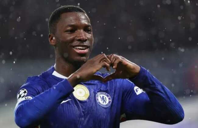 Caicedo tỏa sáng ở Chelsea.