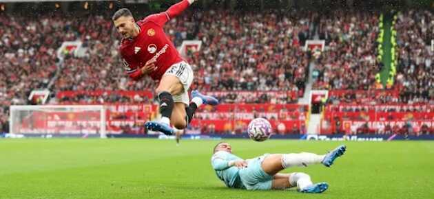 Tới lúc Amorim phải gạch tên Dalot.