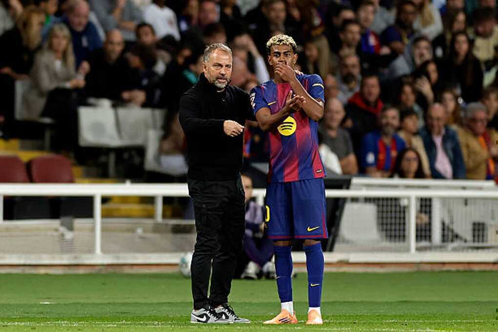 HLV Hansi Flick tiết lộ tình hình chấn thương của Lamine Yamal