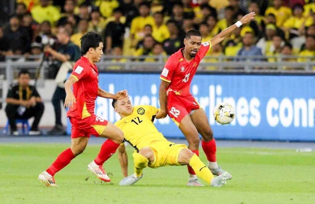Báo châu Âu bình luận về phán quyết của FIFA với Malaysia - 2