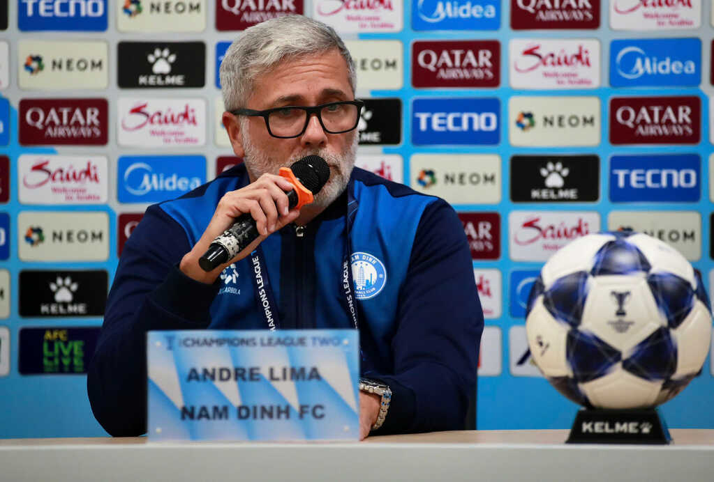 Thầy ngoại tuyên bố Nam Định chơi tốt trước Gamba Osaka