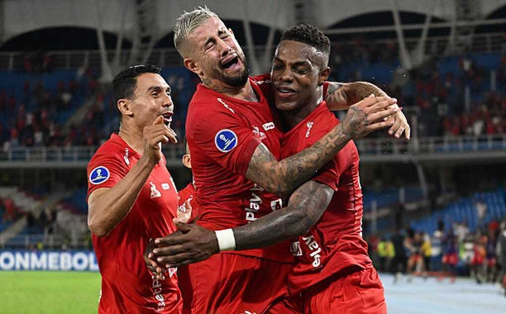 Ngôi sao nhập tịch Malaysia nhận thêm cú sốc trong sự nghiệp - 2