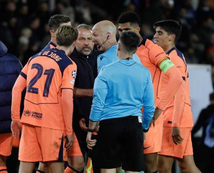 Tin bóng đá - Flick chê tuyến giữa Barca