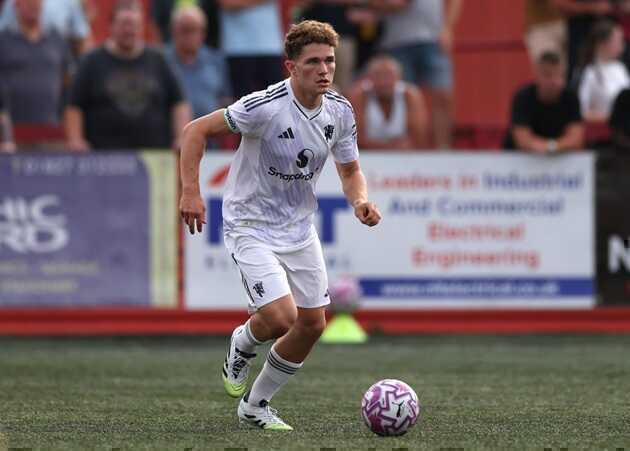  Devaney có nhiều ưu điểm ở tuyến giữa.