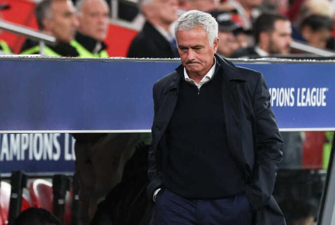 Mourinho thua ba trận liên tiếp ở Champions League