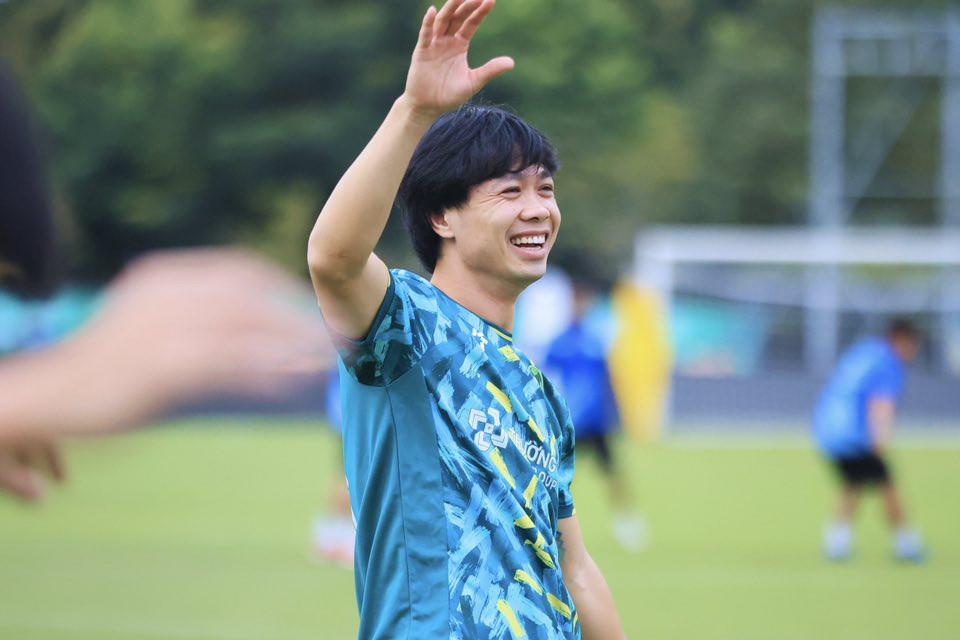 Công Phượng cười tươi rói, sẵn sàng tái xuất sau chấn thương