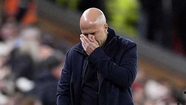 Arne Slot sẽ phải sớm giúp Liverpool trở lại cuộc đua vô địch.