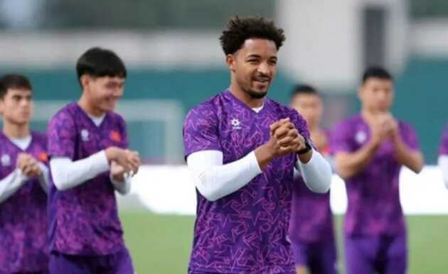 Xuân Son trở lại đội tuyển, biểu tượng hơn là chiến thuật