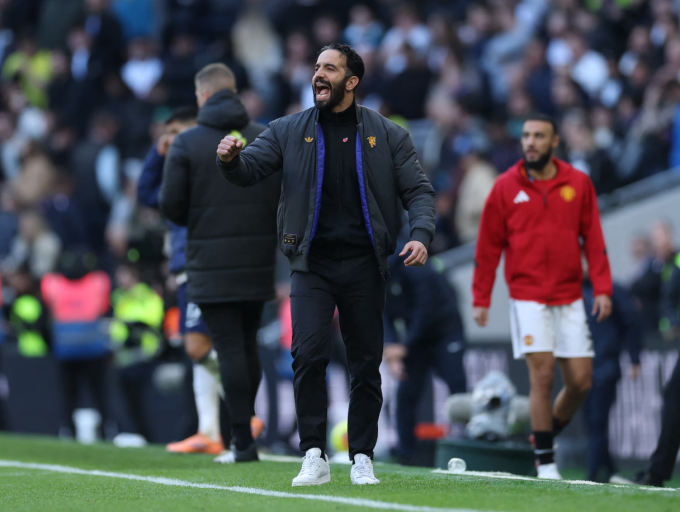 Amorim ám chỉ Man Utd thiếu dũng cảm ở trận hòa Tottenham