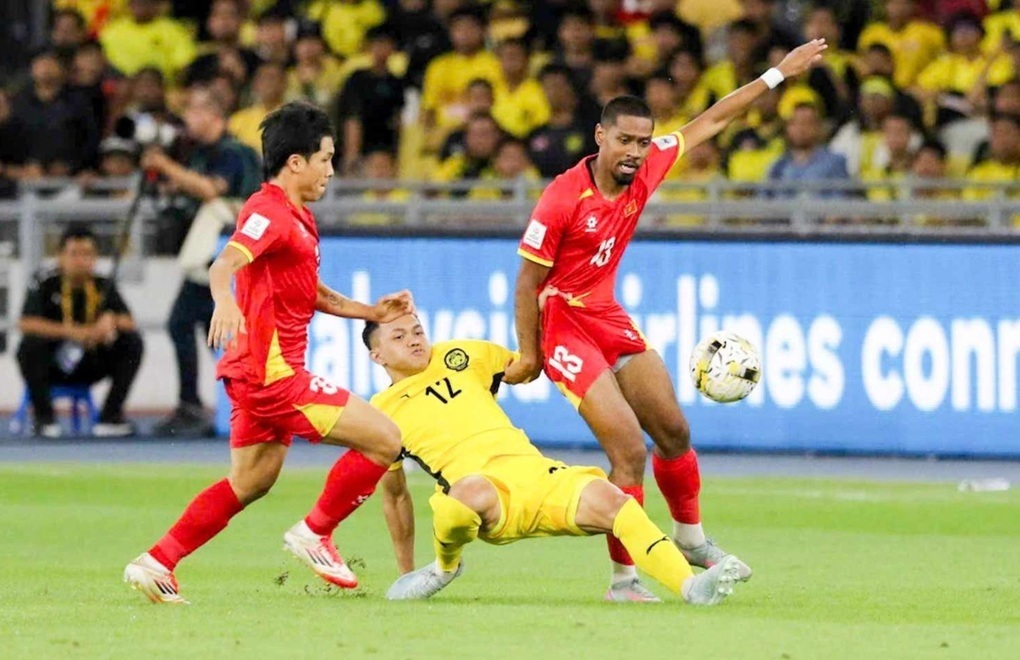 Báo Indonesia bình luận về động thái nói dối quanh co của LĐBĐ Malaysia - 2