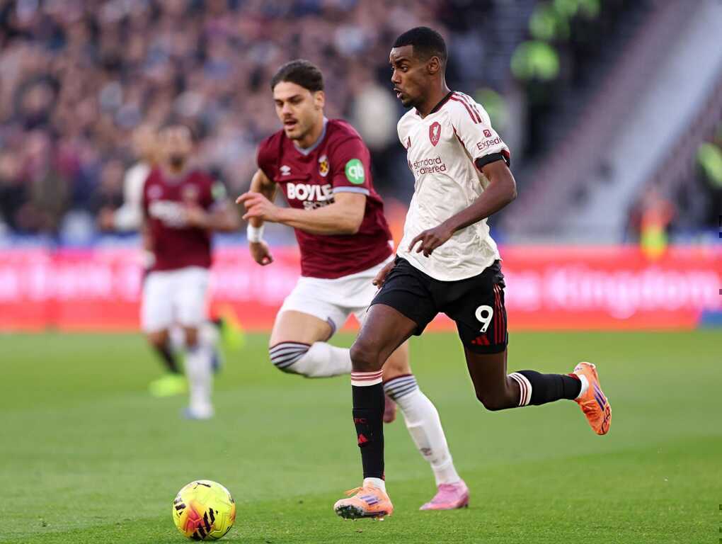 Đánh bại West Ham, Liverpool chấm dứt chuỗi ngày ảm đạm