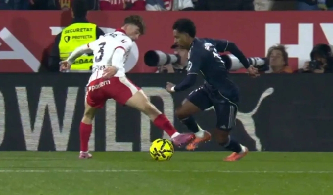 Madrid Real TV: `La Liga đang bị thao túng`