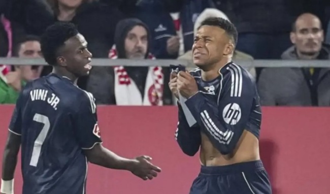 Real khủng hoảng sân khách: Sáu điểm đánh rơi; Vuột mất ngôi đầu