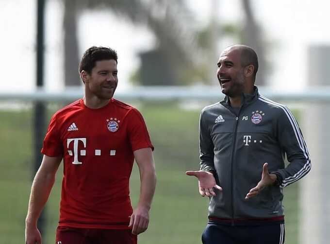 Ẩn tình sau lời khuyên của Guardiola dành cho Alonso
