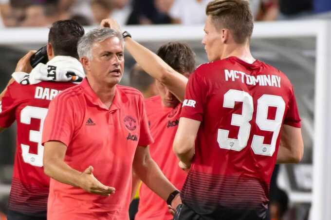 Mourinho: `Tôi từng gạt Pogba để dành chỗ cho McTominay`