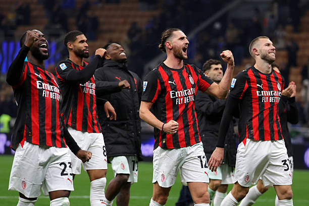 Soi trận AC Milan vs Sassuolo: Rossoneri bứt phá ngôi đầu Serie A
