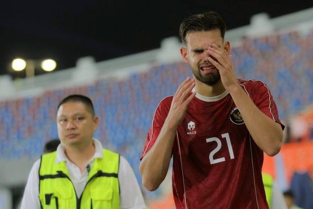 CĐV Indonesia nổi giận khi đội nhà nhập tịch ồ ạt nhưng vẫn bị loại sớm