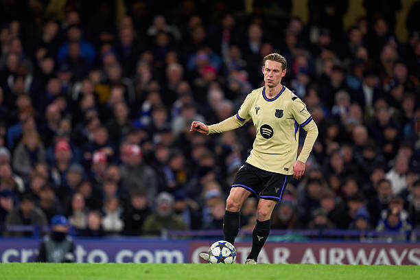 De Jong đá chính, Barcelona quyết thắng Osasuna để giữ ngôi đầu