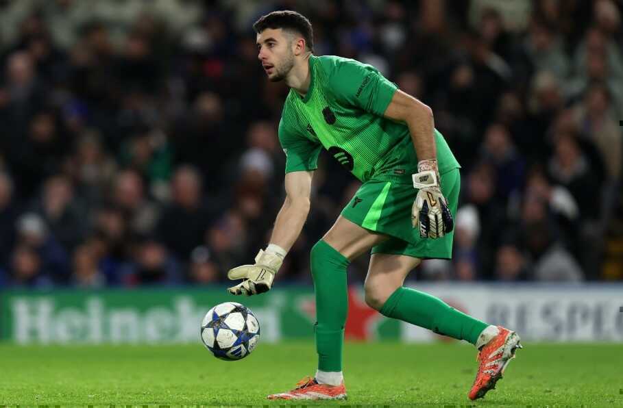 Joan Garcia cần gi&uacute;p Barcelona giữ sạch lưới.