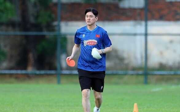 SEA Games 33: U22 Việt Nam mất trợ lý Lee Jung Soo trước bán kết