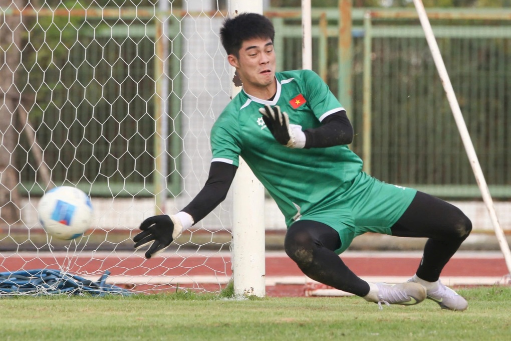 Thủ môn U22 Việt Nam quyết giữ sạch lưới ở cuộc đấu với Philippines