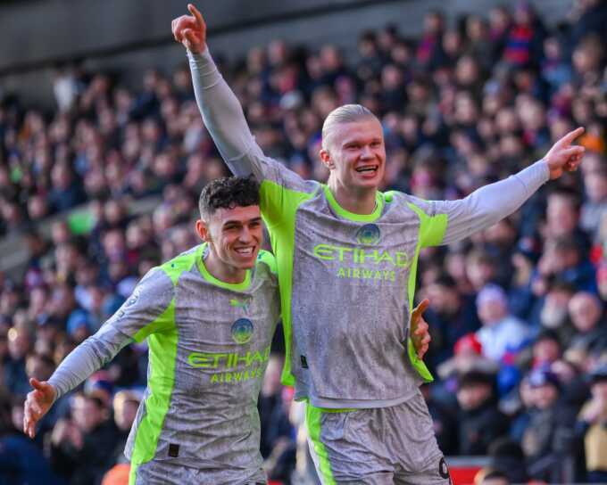 Man City phả hơi nóng vào Arsenal