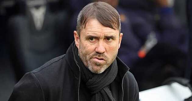 Vinicius ngã vòng cấm: HLV Alaves đòi thẻ đỏ