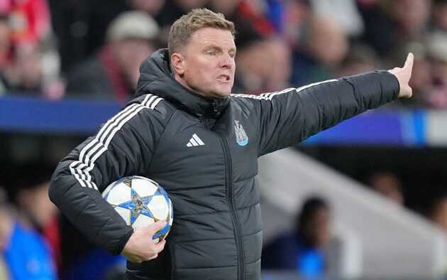 Eddie Howe cần giải quyết vấn đề tinh thần và sân khách tại Newcastle
