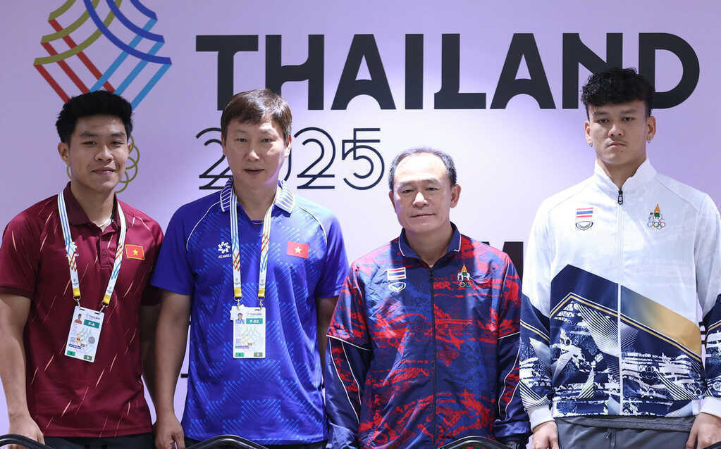 HLV Thái Lan lo ngại Đình Bắc, tuyên bố thắng U22 Việt Nam