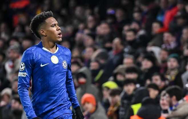 Maresca xác nhận Estevao Willian chấn thương cơ, bỏ lỡ trận gặp Newcastle