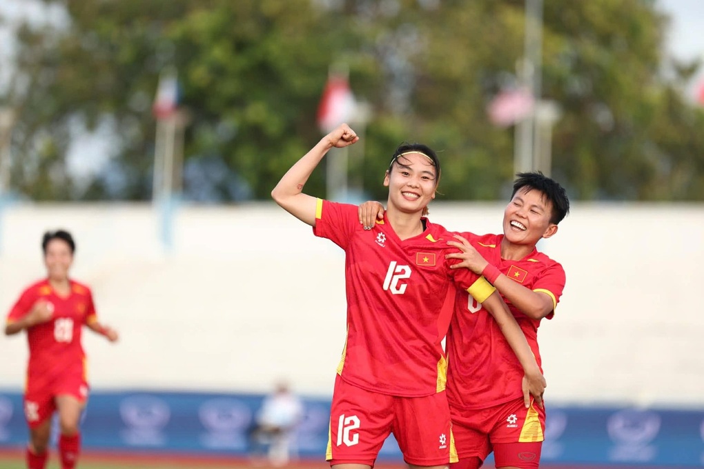 Trọng tài sai nghiêm trọng, tuyển nữ Việt Nam nhìn Philippines giành HCV - 7