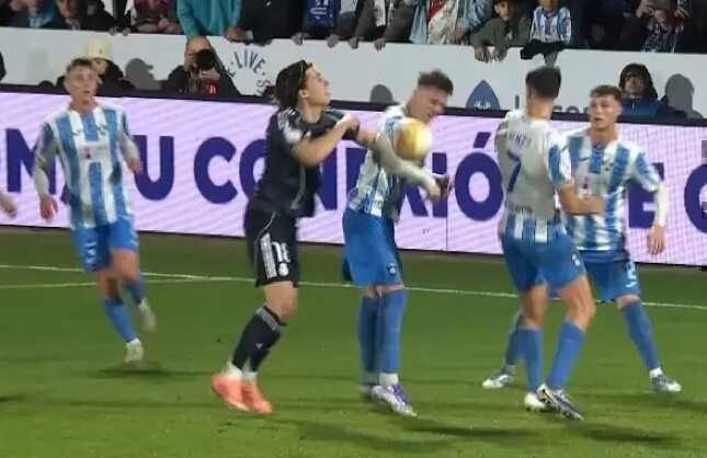 Real Madrid gây tranh cãi tại Copa del Rey, Mbappe trên chấm 11m