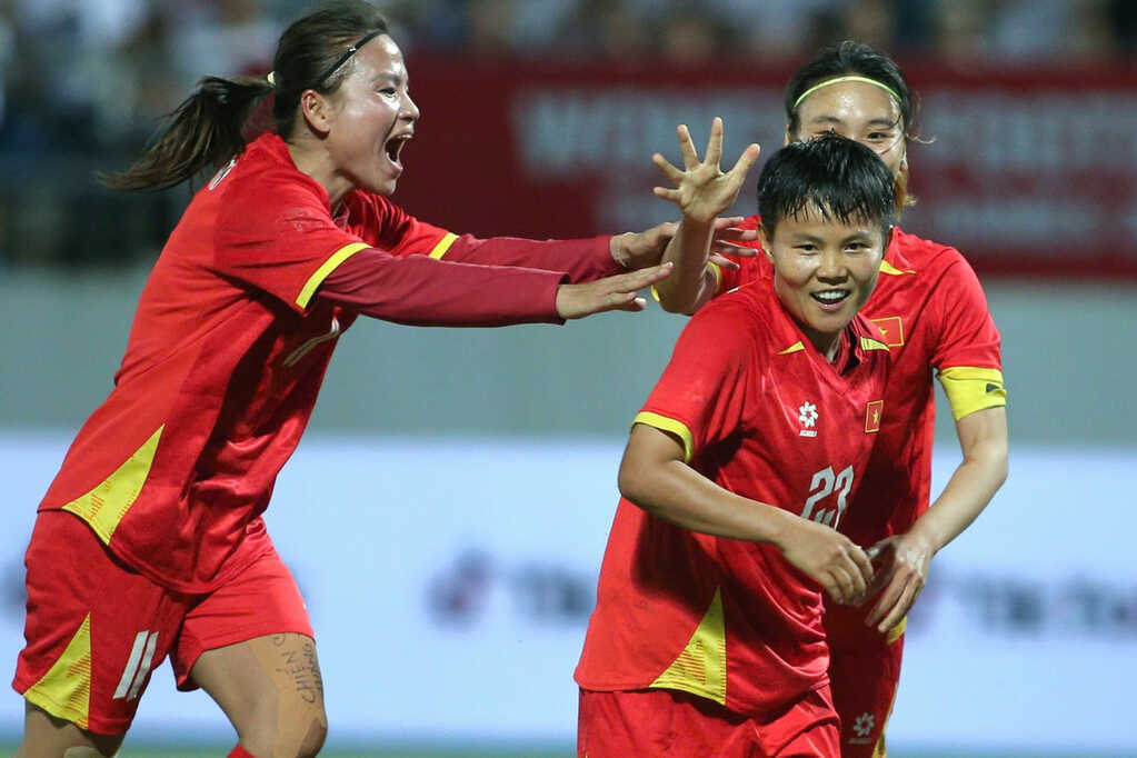 Trọng tài ‘phá’ SEA Games 33: Từ đội nữ, lo cho U22 Việt Nam
