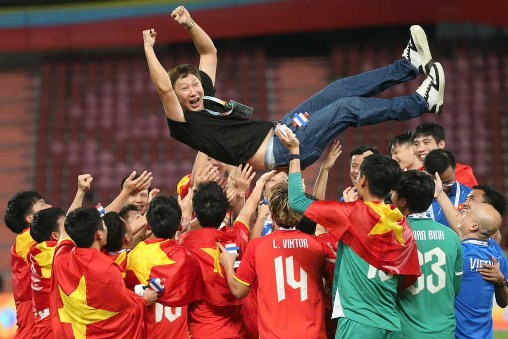 Kim Sang Sik Viet Nam U22 Thai Lan 2.jpg