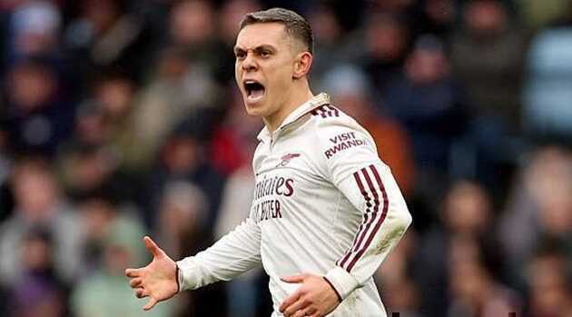 Leandro Trossard n&ecirc;n đ&aacute; ch&iacute;nh ở trận đấu với Everton.