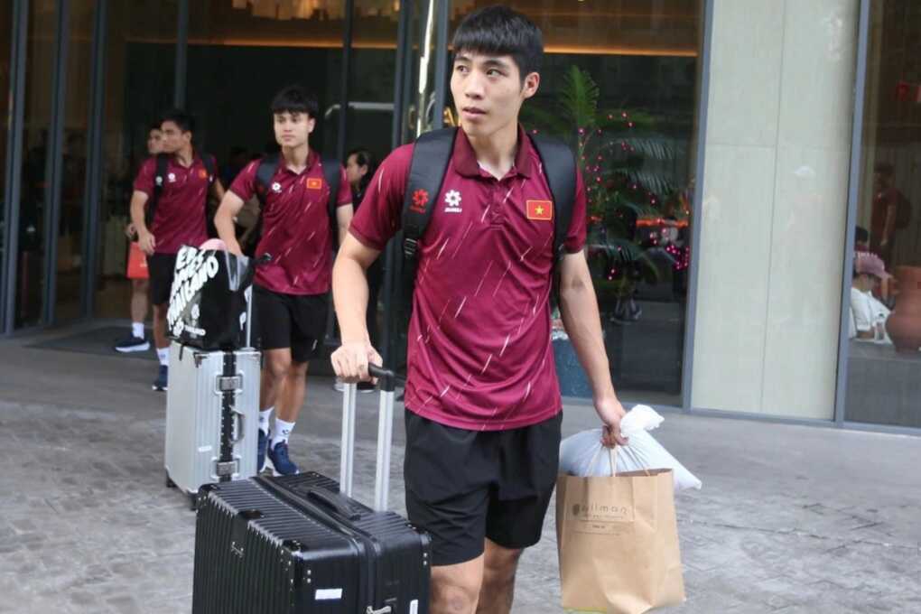 U22 Việt Nam về Hà Nội, rạng rỡ sau chiến dịch SEA Games 33