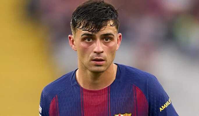 Barcelona mất Pedri trước Villarreal, Hansi Flick lo ngại chấn thương