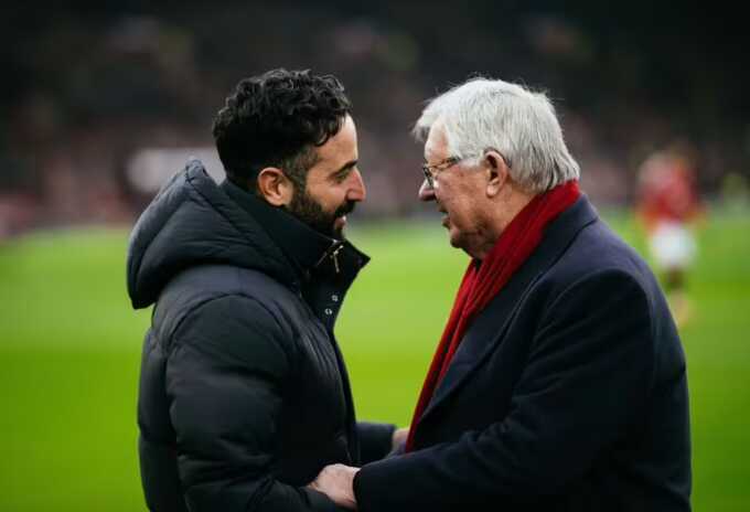 Ferguson: `Có thể mất 10, 11 năm để Man Utd trở lại đỉnh cao`