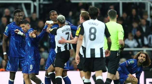 Maresca cảnh báo Chelsea về hàng tiền vệ Newcastle