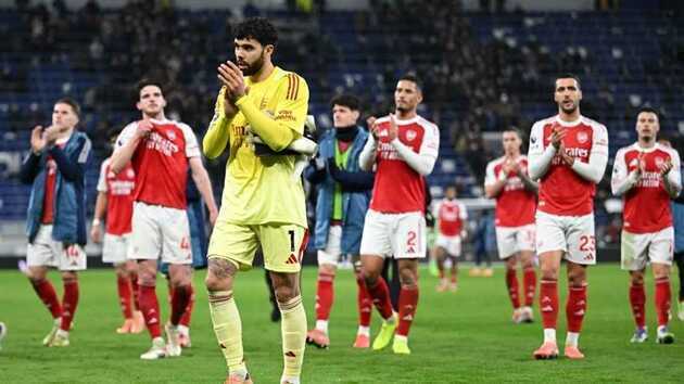 Arsenal đầu bảng Ngoại hạng Anh nhưng khó giữ trước Man City