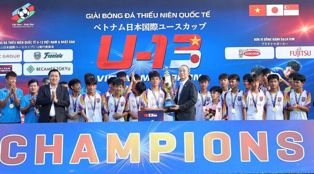 becamex TPHCM vo dich.jpg