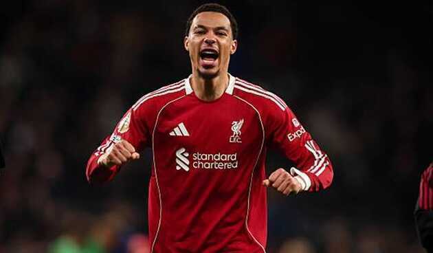 Ekitike khẳng định không phạm lỗi với Romero