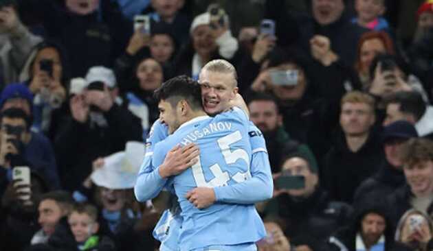 S&aacute;t thủ Na Uy c&oacute; duy&ecirc;n với m&agrave;nh lưới của West Ham