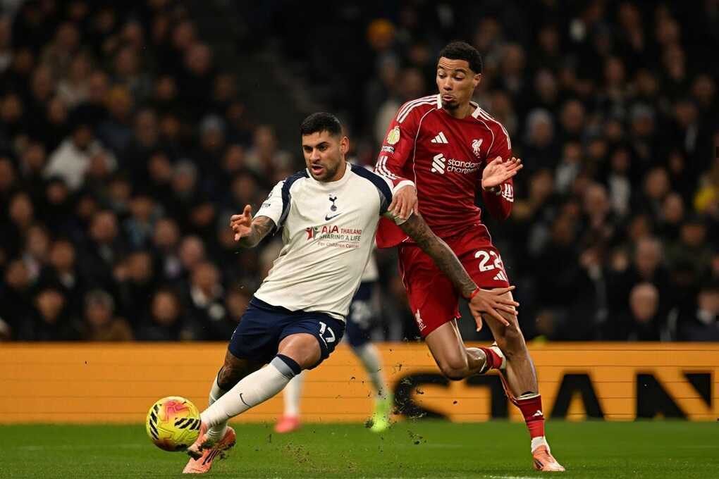 Liverpool hạ Tottenham trong trận cầu hai thẻ đỏ