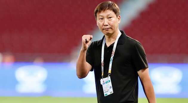 VFF c&oacute; điều khoản tự gia hạn với HLV Kim