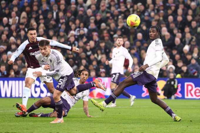 Keane: `Man Utd đá không bóng tệ bậc nhất Ngoại hạng Anh`