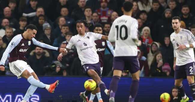 Leny Yoro hứng chỉ trích từ Neville và Keane sau thất bại của Man United