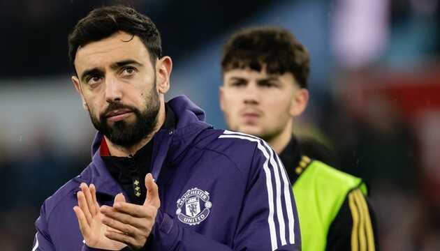 Man United khủng hoảng tuyến giữa khi Bruno Fernandes chấn thương
