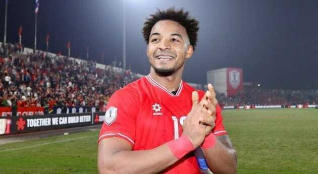 ĐT Việt Nam thăng hạng 107 FIFA: Báo Anh khen ngợi HLV Kim Sang-sik